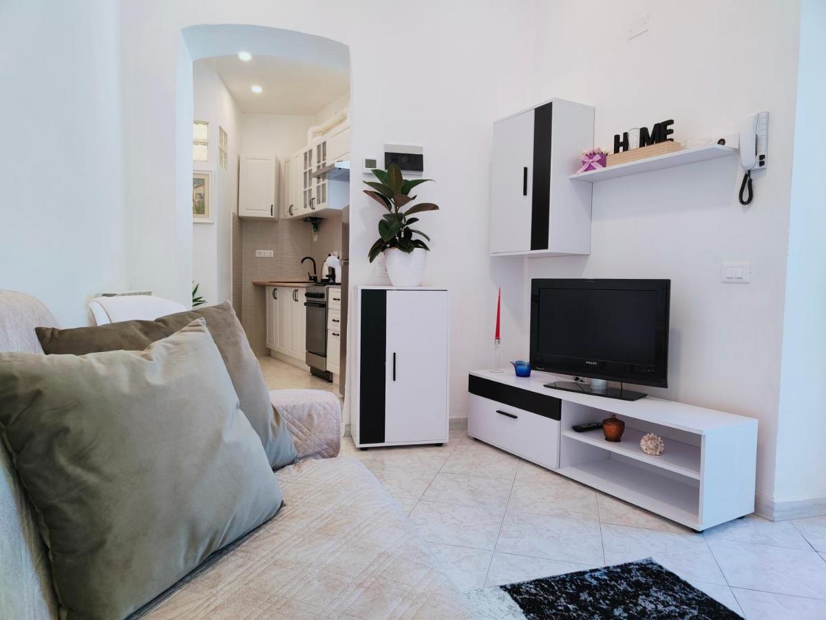 Leni'S House Apartment La Spezia Luaran gambar