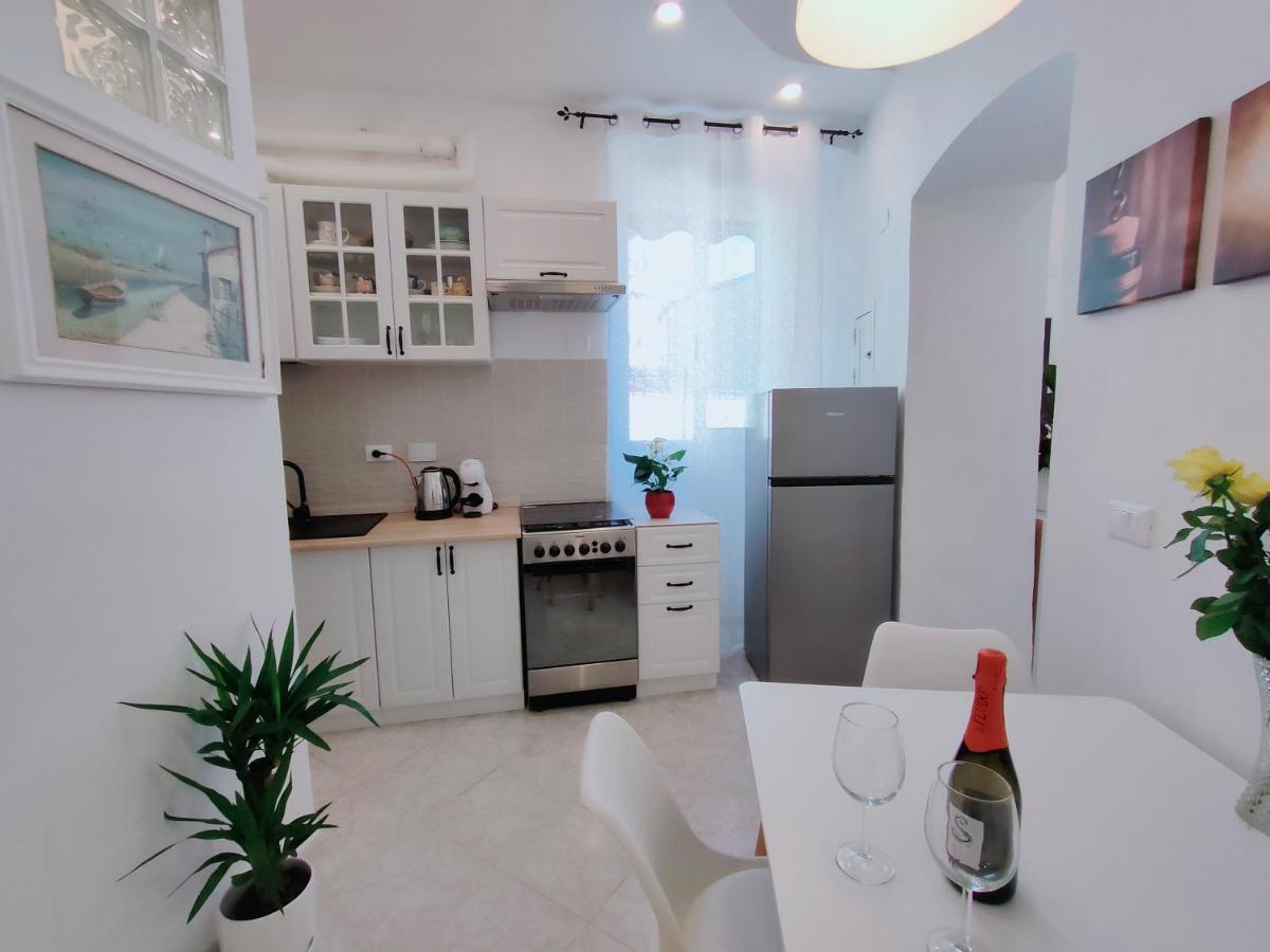 Leni'S House Apartment La Spezia Luaran gambar